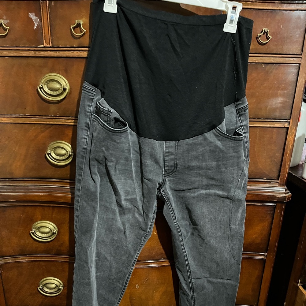 Black maternity jeans
